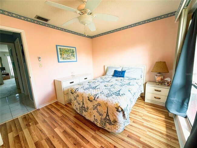 Building Photo - 428 Windrush Bay Dr