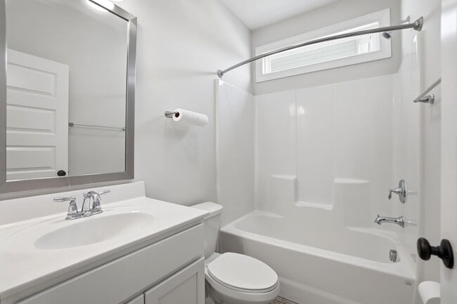 Building Photo - Stunning Home with Main-Level Bedroom, Gourmet Kitchen