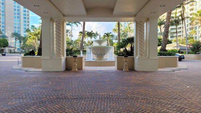 Building Photo - 3700 S Ocean Blvd