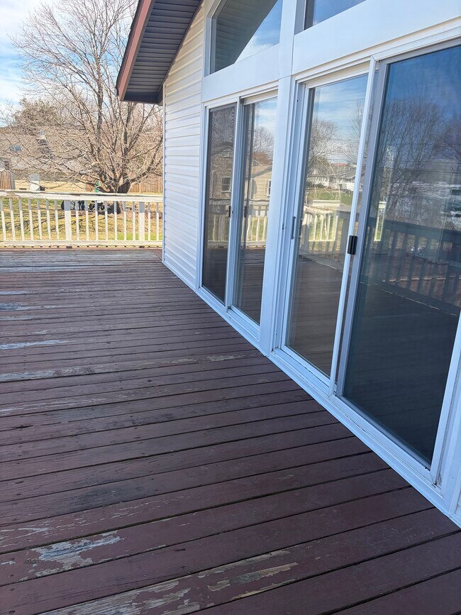 Deck - 12516 W Torquay Rd