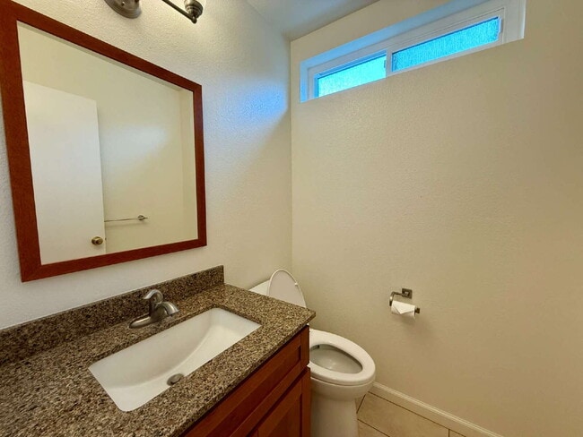Building Photo - Spacious Upgraded 4-Bedroom Home in Waipio Gentry