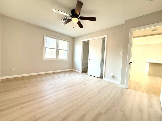 Building Photo - 1063 Tacoma St