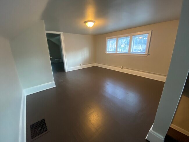Building Photo - 1601 Minion Ave