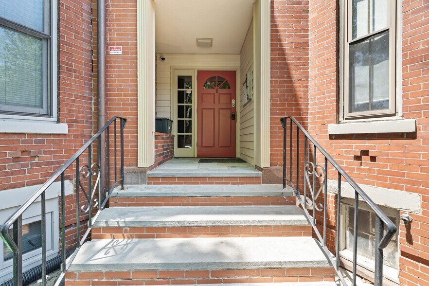 Building Photo - 8 Wigglesworth St