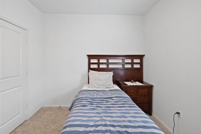 Building Photo - 7116 Spirit Hill Rd