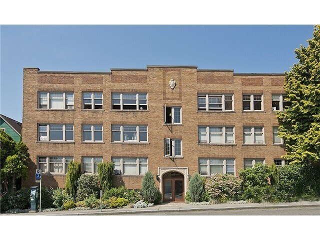 Building Photo - 4235 Brooklyn Ave NE