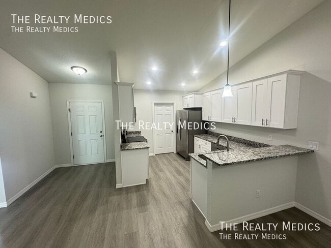 Building Photo - 8145 Cozumel Ln