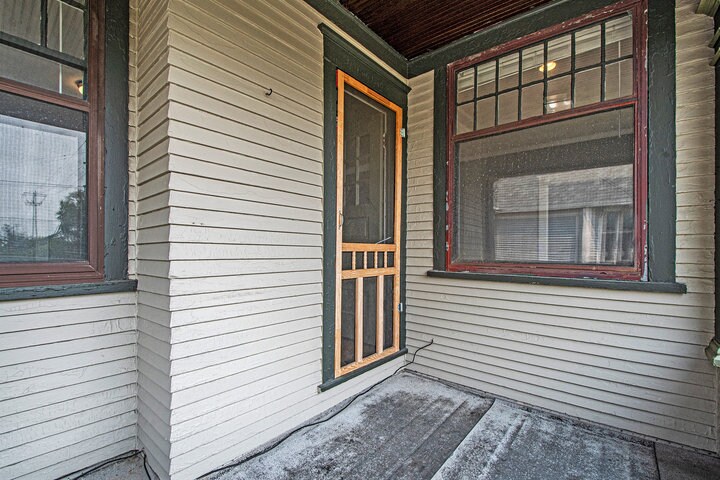 Building Photo - 456 Lafayette Ave SE