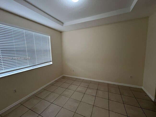 Building Photo - 10908 SW 240 Ln