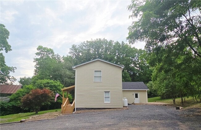 Building Photo - 3545 N Creek Rd