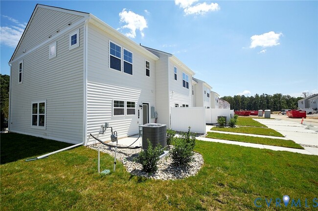 Building Photo - 214 Greenpark Rd