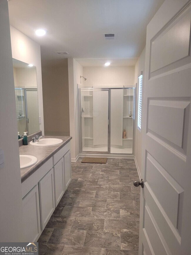 Building Photo - 2021 Vidalia Ct