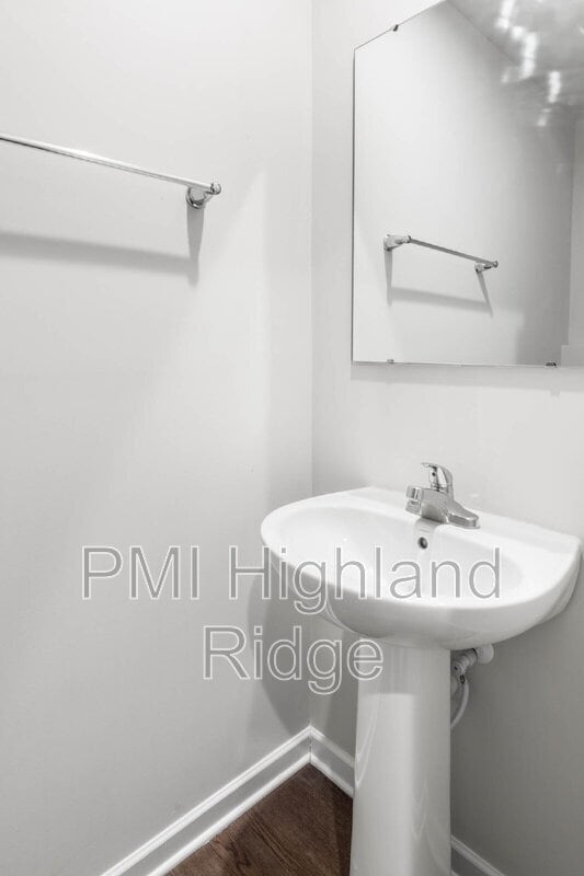 Building Photo - 828 Knox Crst