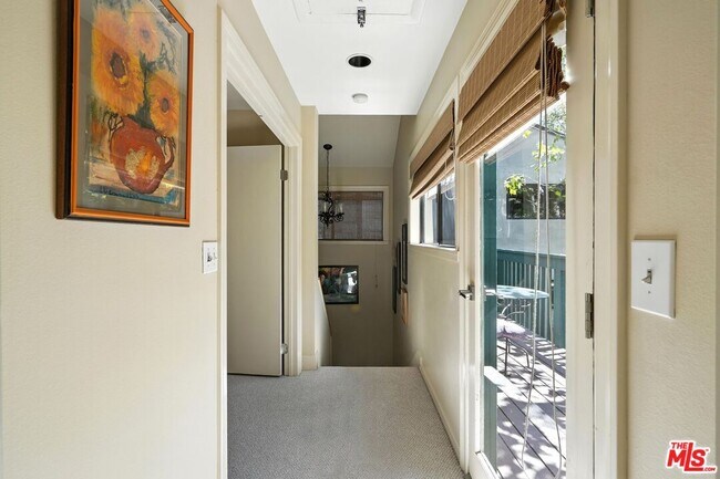 Building Photo - 730 Basin Dr