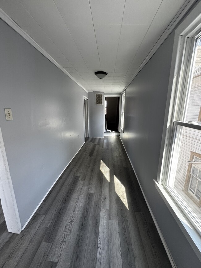 Building Photo - 225 W Martin St