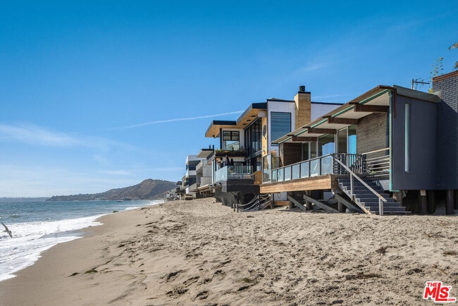 Primary Photo - 24956 Malibu Rd