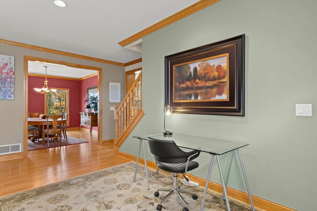 Building Photo - 1580 E Shore Dr