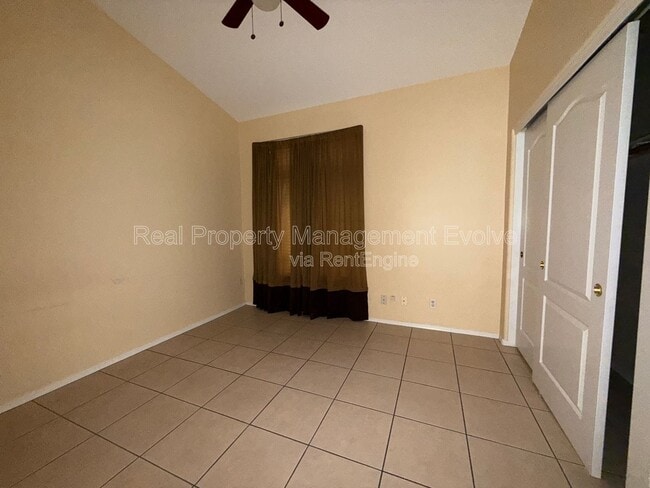 Building Photo - 4048 E Aspen Way