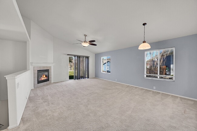 Building Photo - $2,500.00 - 3 Bedrooms, 2 Bathrooms, Singl...