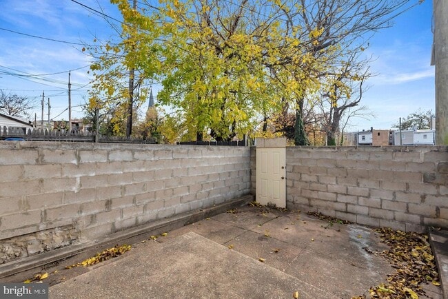 Building Photo - 1007 E Preston St