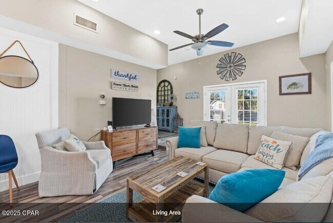 Building Photo - 204 Carol Pl