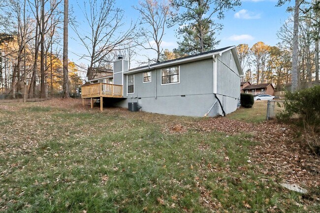 Building Photo - Renovated 3 Bedroom 2 Bath Home