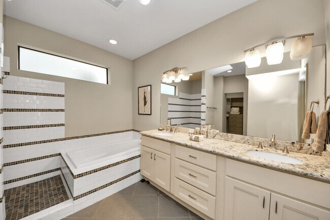 Building Photo - 4510 Inker St