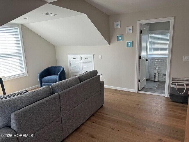 Building Photo - 102 New Jersey Ave