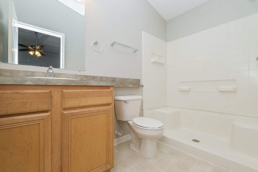 Building Photo - 18530 Kentisbury Ct