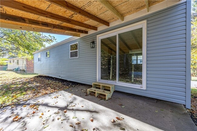 Building Photo - 476 Fielding Dr