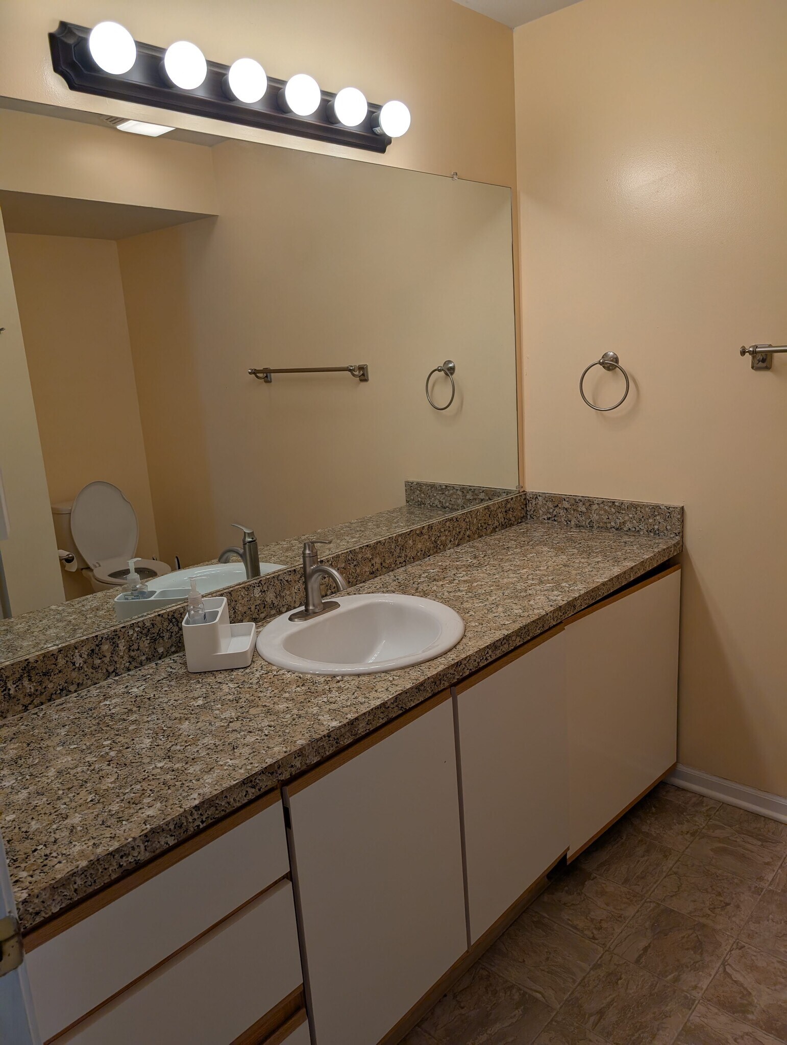 Building Photo - 1275 Millbrook Trl