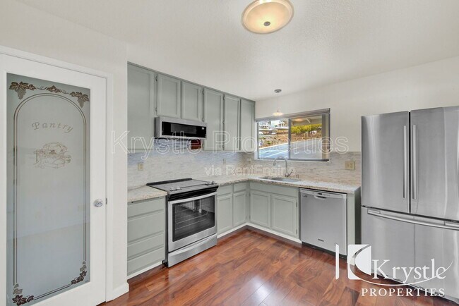 Building Photo - 101 Nashville Ln