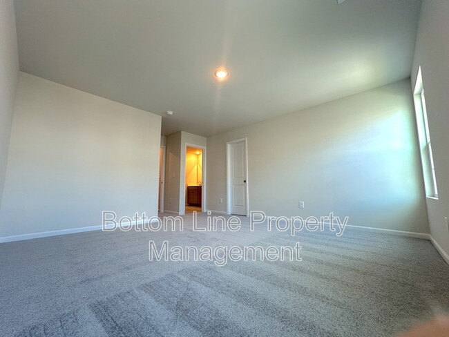 Building Photo - 4475 Potters Wheel Dr