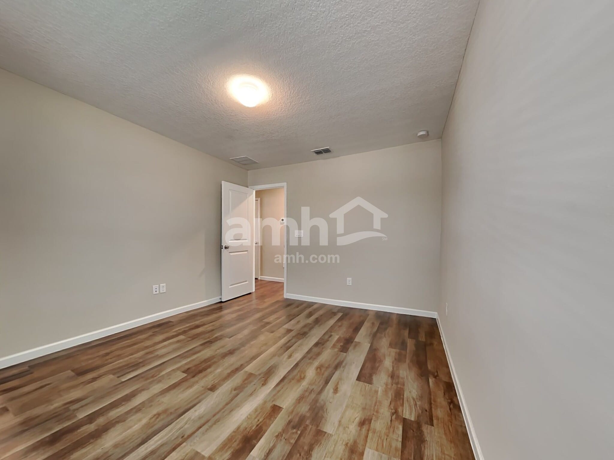 Building Photo - 131 Hemlock Point