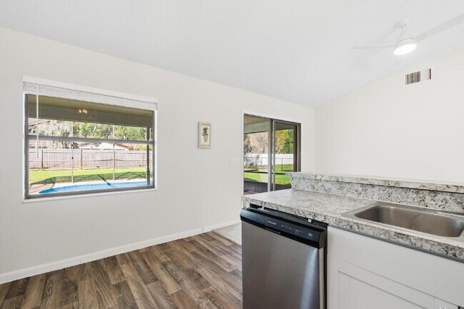 Building Photo - "Charming 3-Bedroom Oasis with 2 Baths on ...