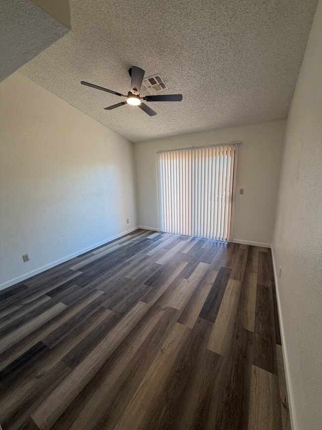 Building Photo - Updated 2 Bedroom 2 Bath with Office Near Fort Huachuca