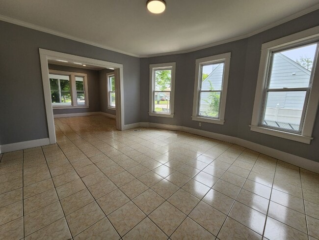 Building Photo - A Terrific Home For Your Family in Paramus