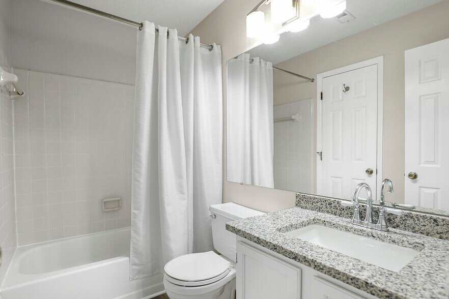 Bathroom - 903 Wentworth Ct