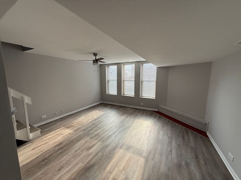 Building Photo - 744 W Gordon Terrace