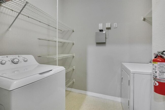 Building Photo - 2705 Maitland Crossing Way