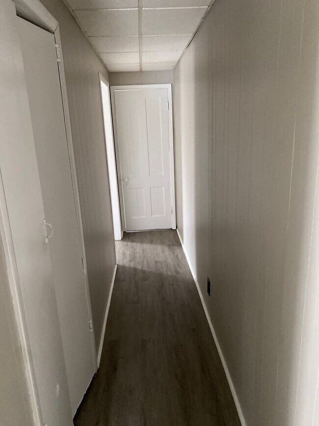 Building Photo - 137-137 Birkett St