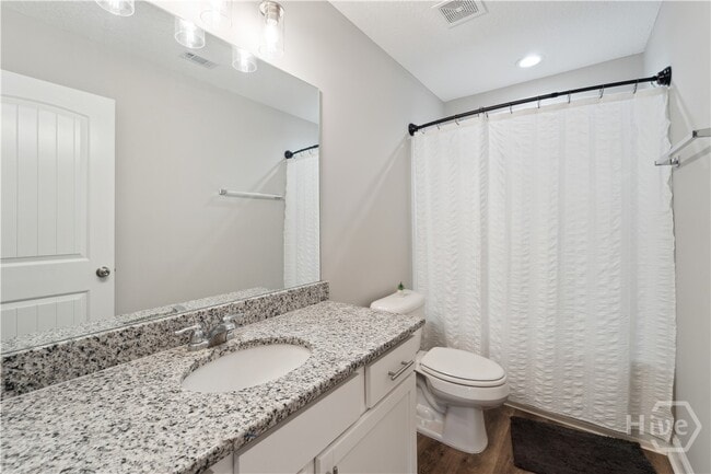 Building Photo - 601 Meloney Dr