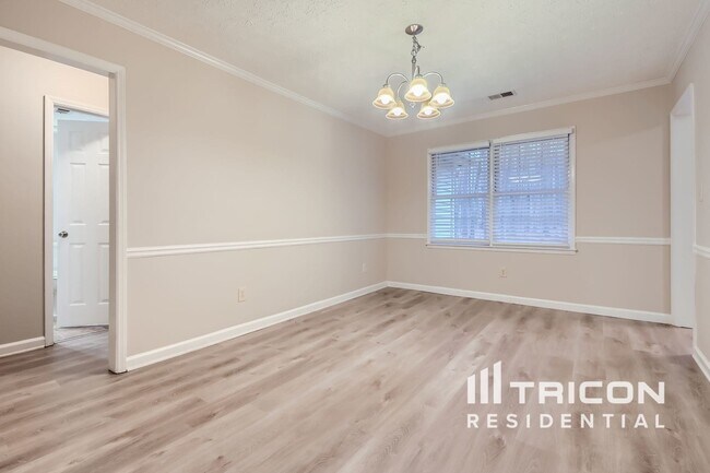Building Photo - 255 Mercedes Trail
