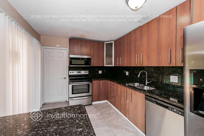 Building Photo - 5131 SW 101st Terrace