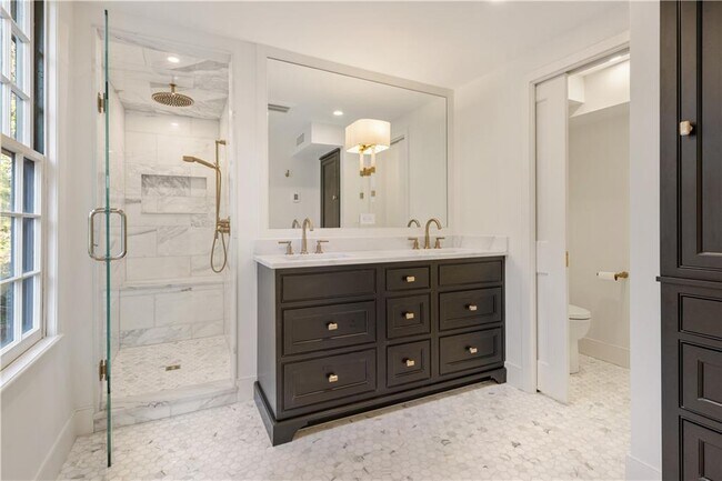 Building Photo - 108 Prospect Hill St