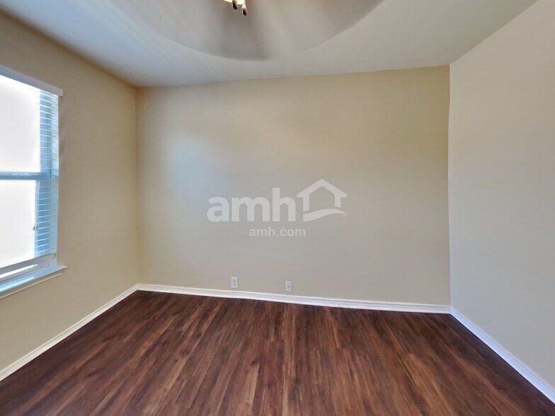 Building Photo - 3203 Farrel Hill St