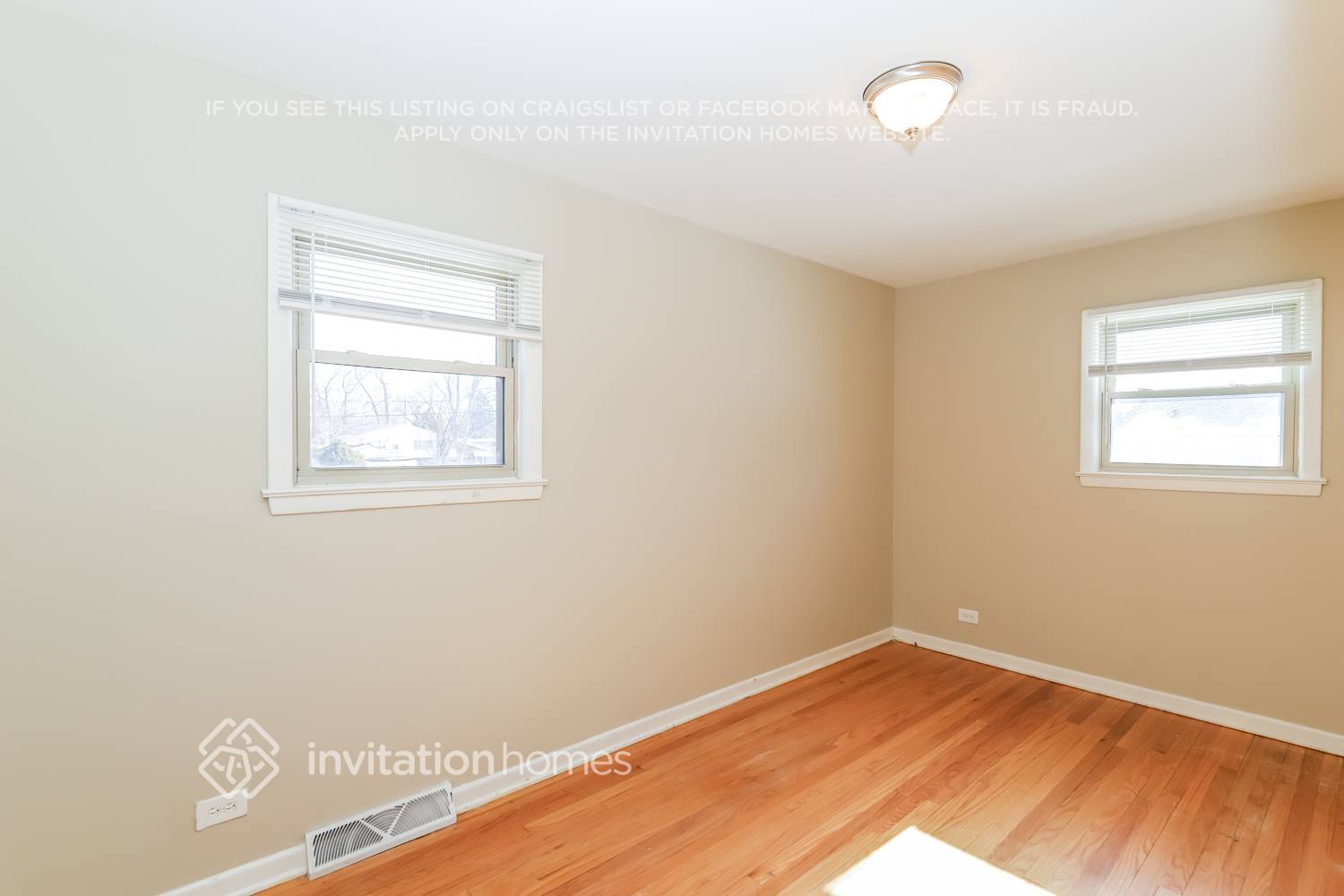 Building Photo - 445 N Douglas Ave