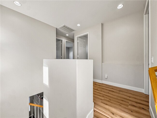 Building Photo - 20546 Earl St