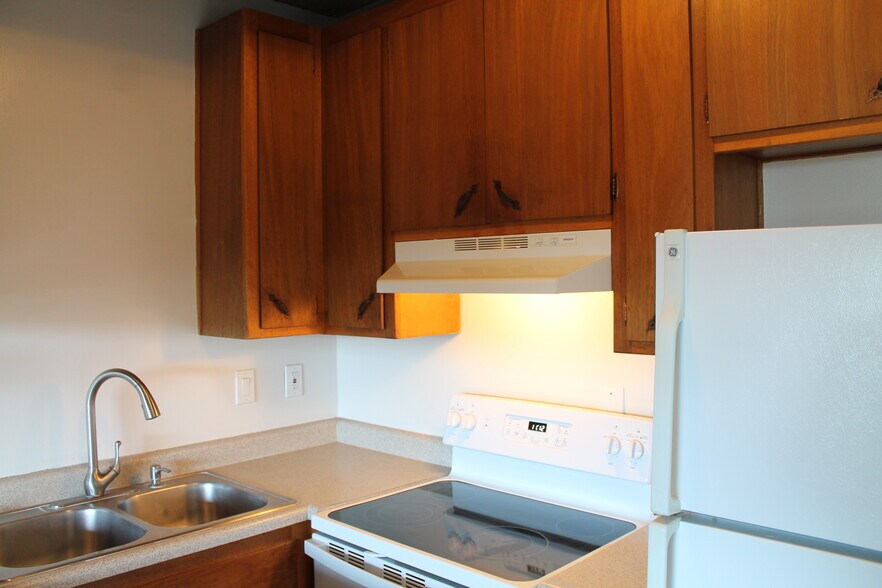Building Photo - 272 Sea Ridge Rd