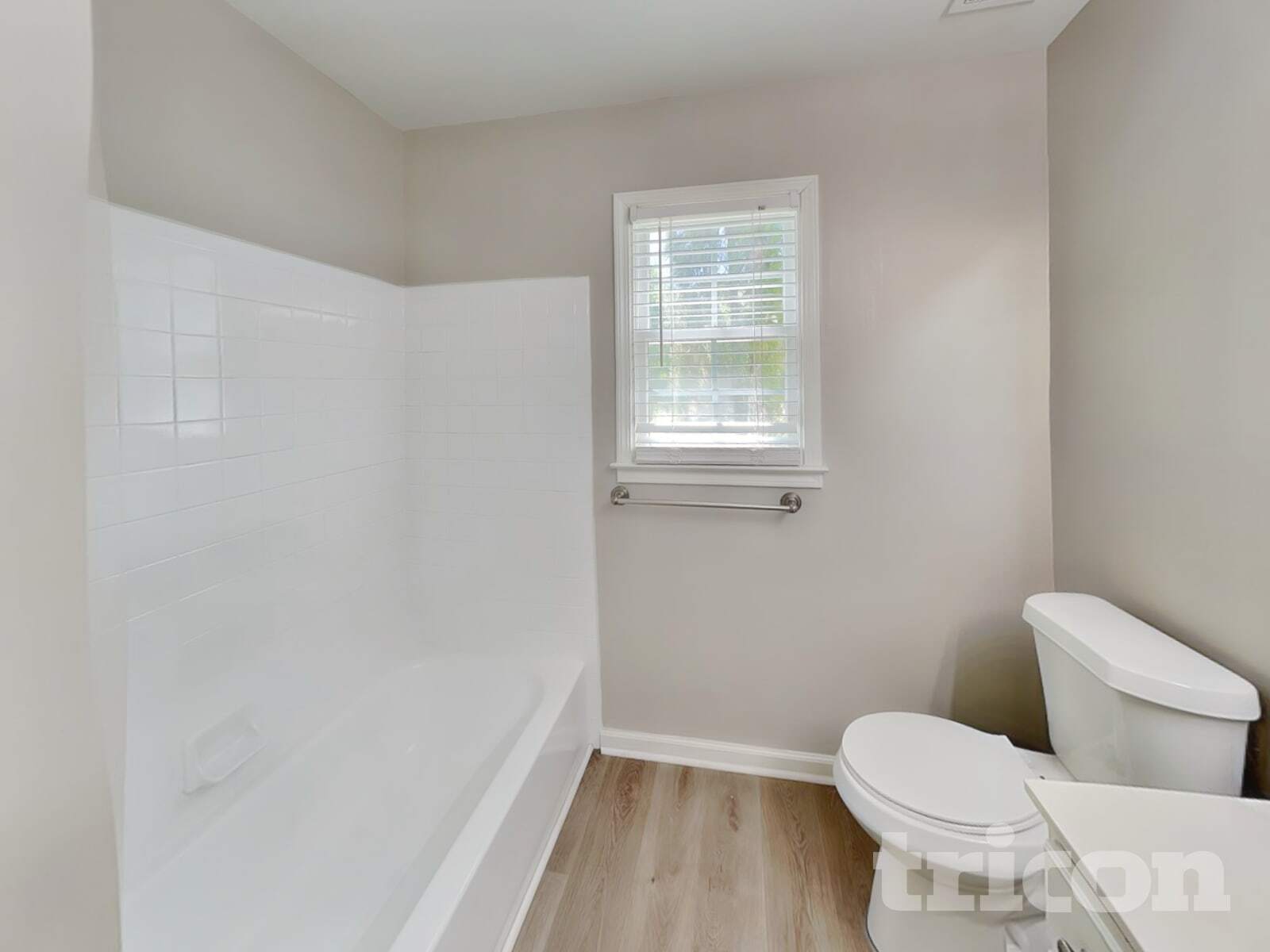 Building Photo - 1013 Chatsworth Ln